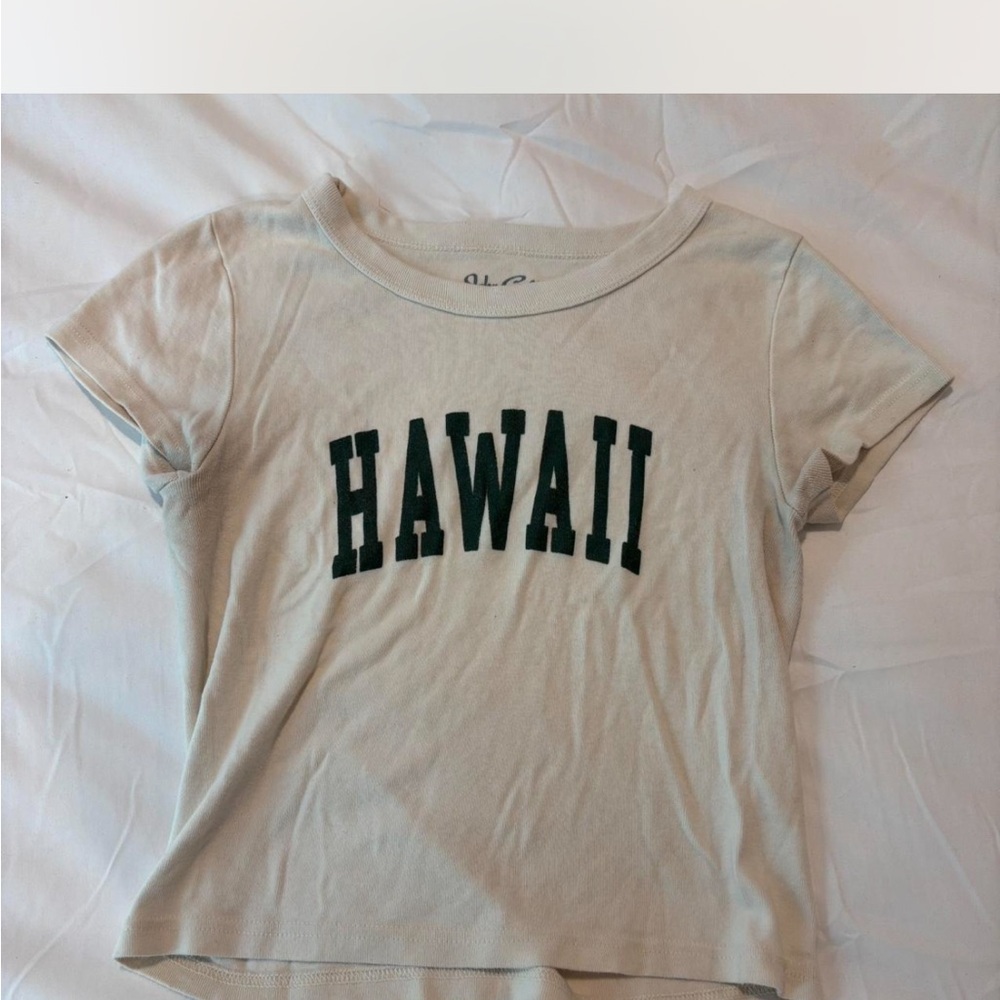 Brandy Melville Cream Tee with Black 'Hawaii' Print
